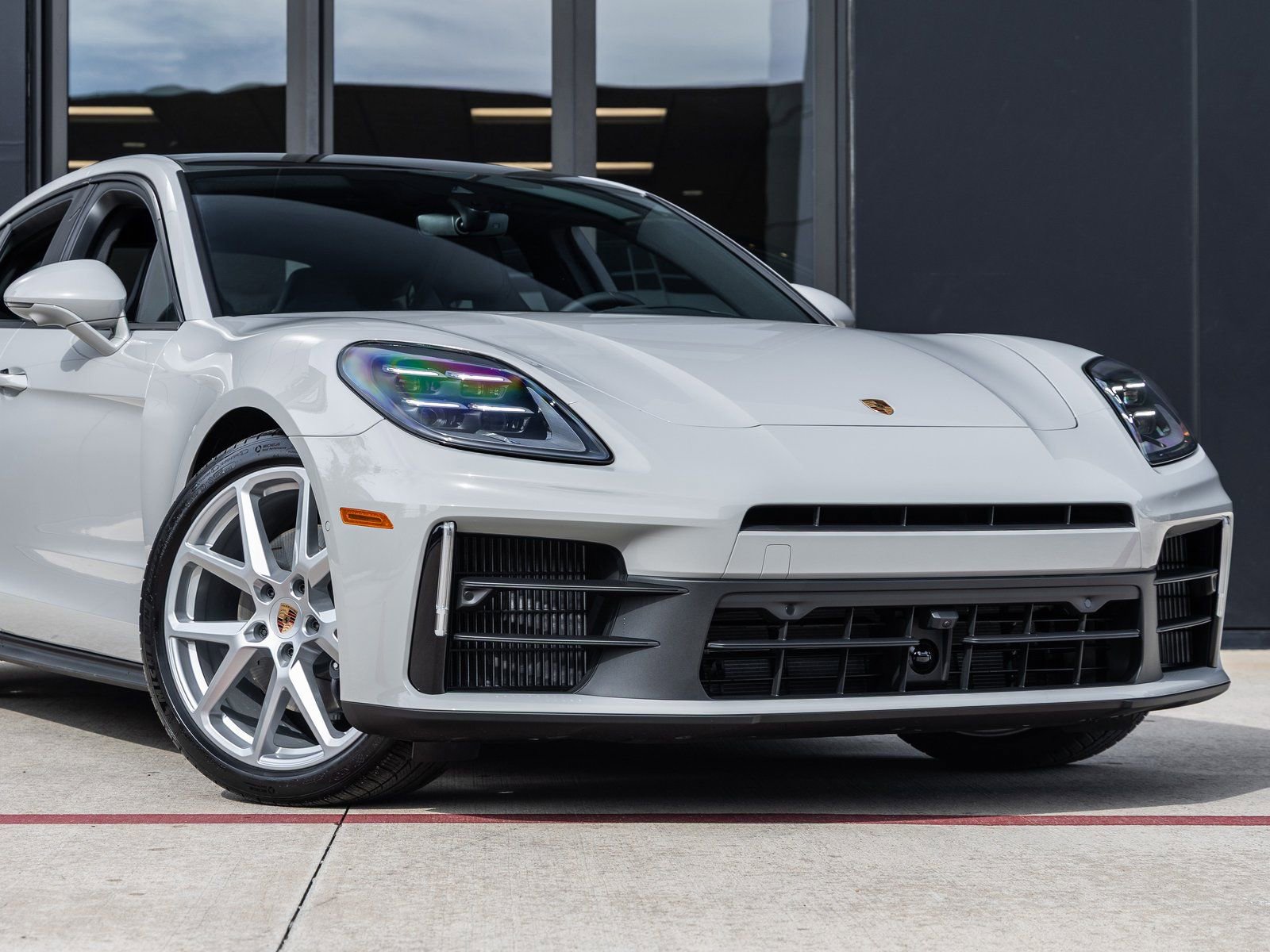 New 2026 Porsche Panamera 4 image 9