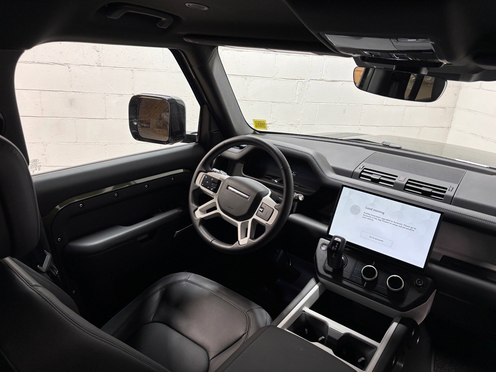 Used 2026 Land Rover Defender 110 X-Dynamic SE AWD/4WD image 35