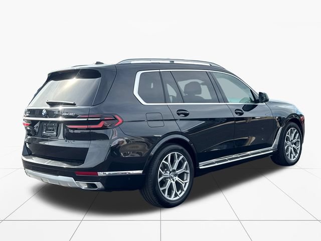 Used 2025 BMW X7 xDrive40i AWD/4WD image 6