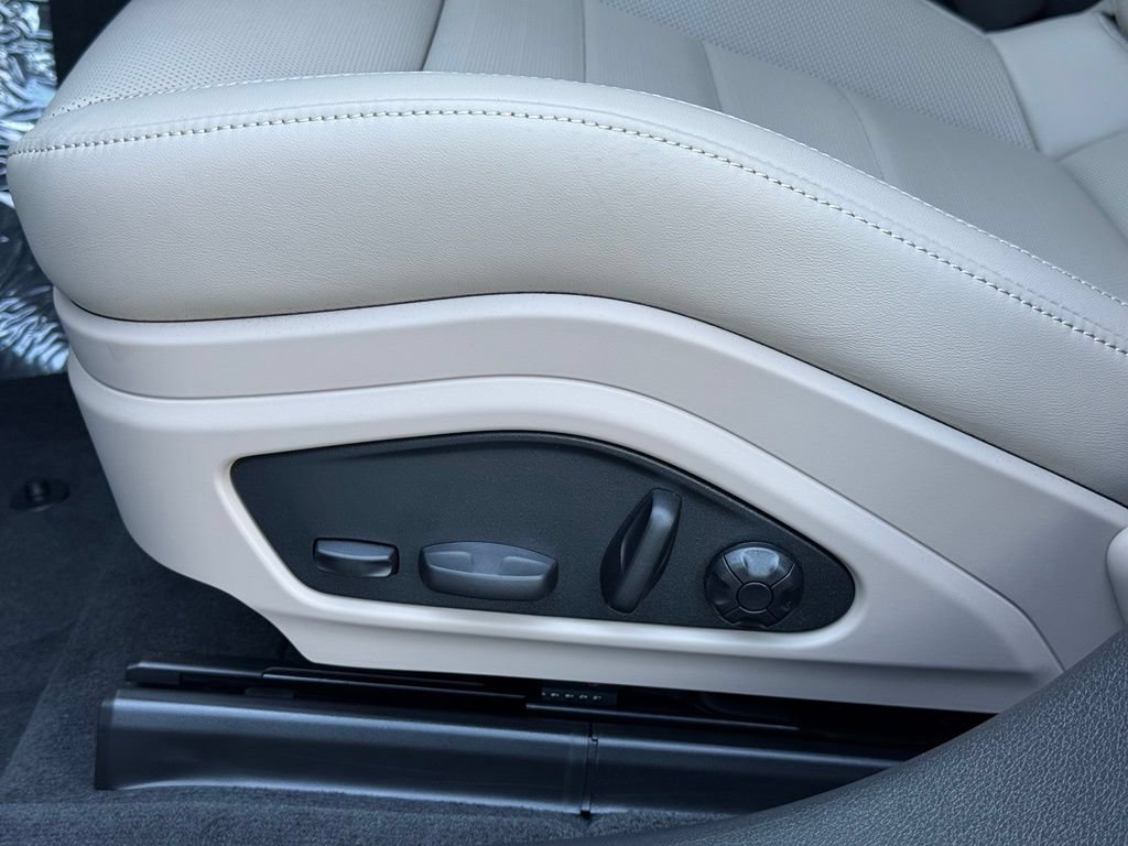 New 2026 Porsche Panamera 4 AWD/4WD image 6