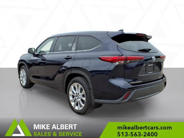 Used 2022 Toyota Highlander Limited AWD/4WD image 5