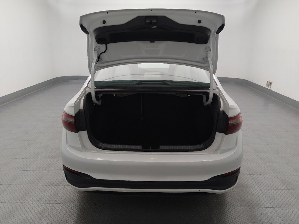 Used 2023 Volkswagen Jetta SE w/ Panoramic Sunroof Package FWD image 29