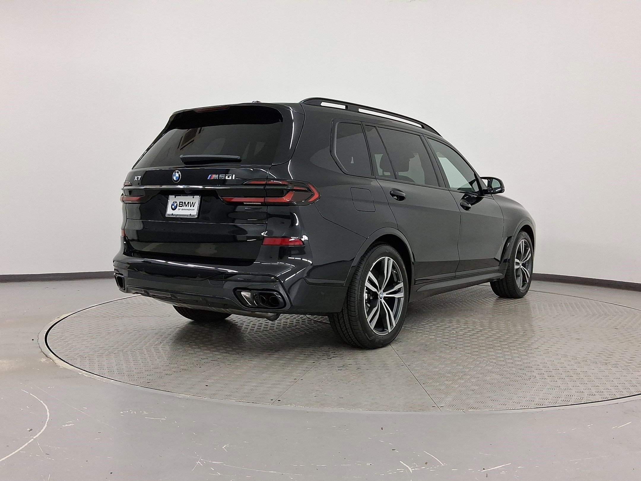New 2026 BMW X7 M60i image 9
