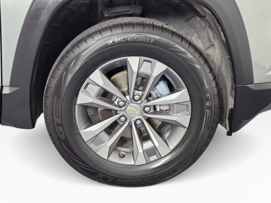 Used 2025 Chevrolet Equinox LT w/ Convenience Package II FWD image 44