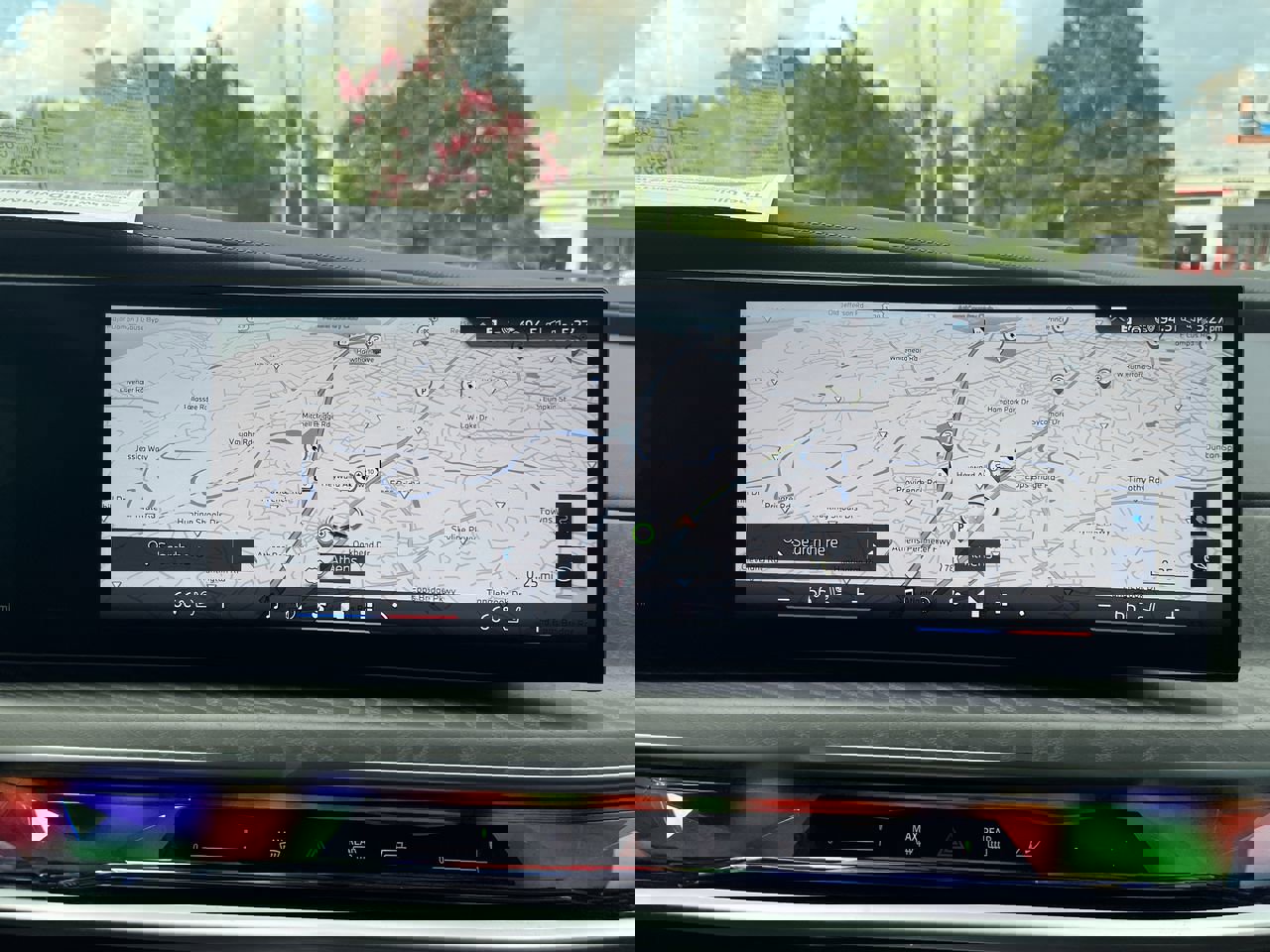 Used 2025 BMW i7 xDrive60 image 26