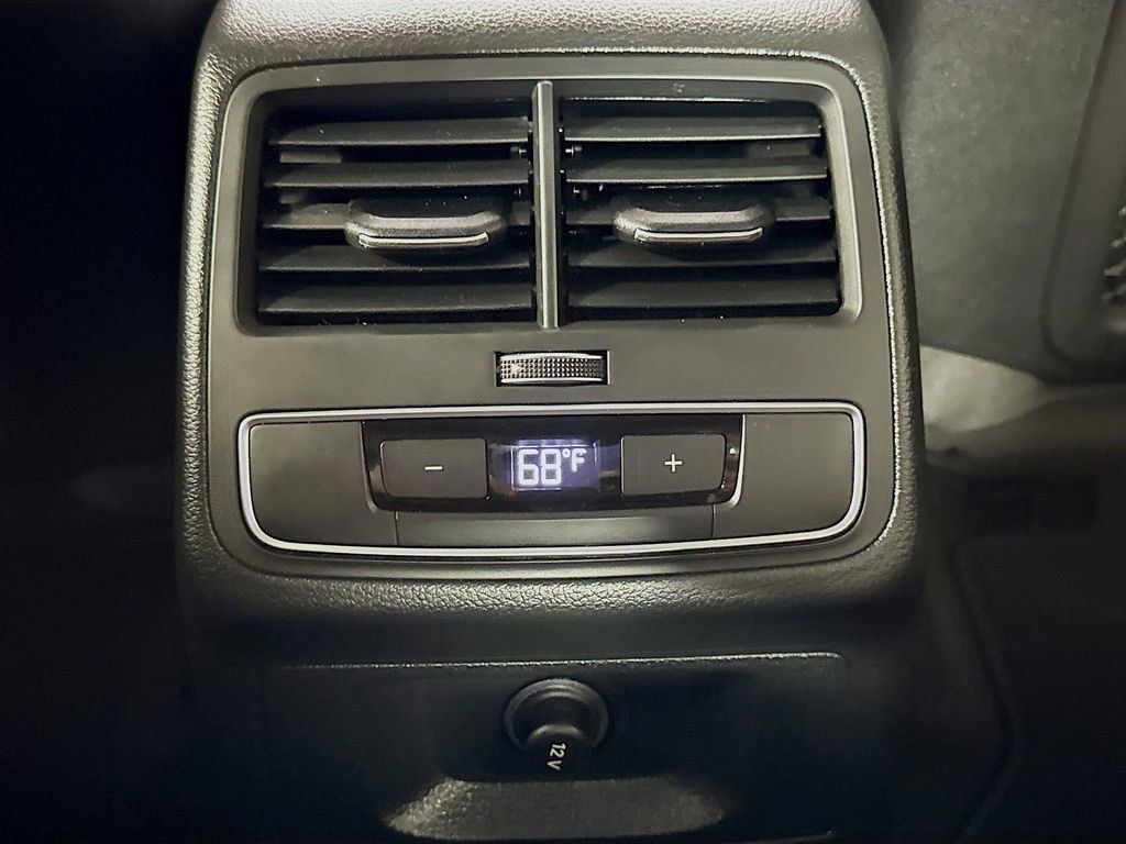 Used 2021 Audi A4 2.0T Premium image 27