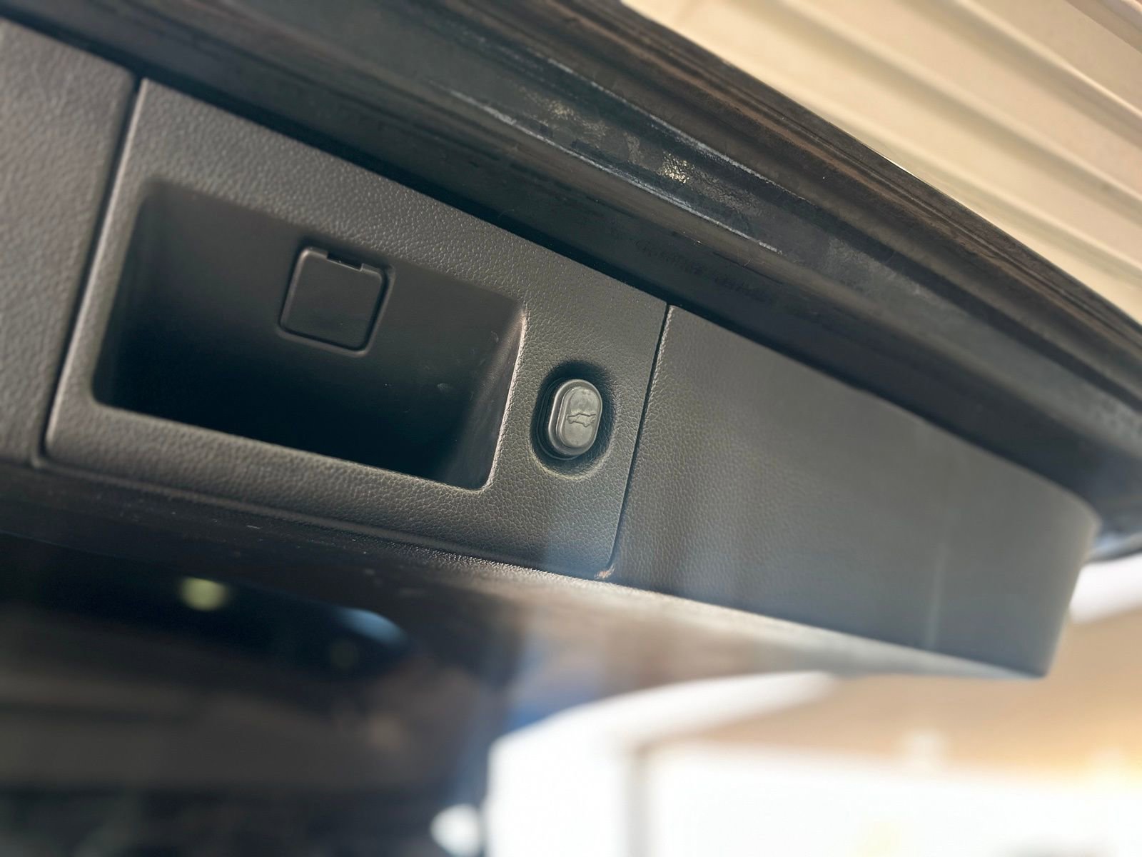 Used 2018 Chevrolet Tahoe LT w/ Texas Edition Package image 33