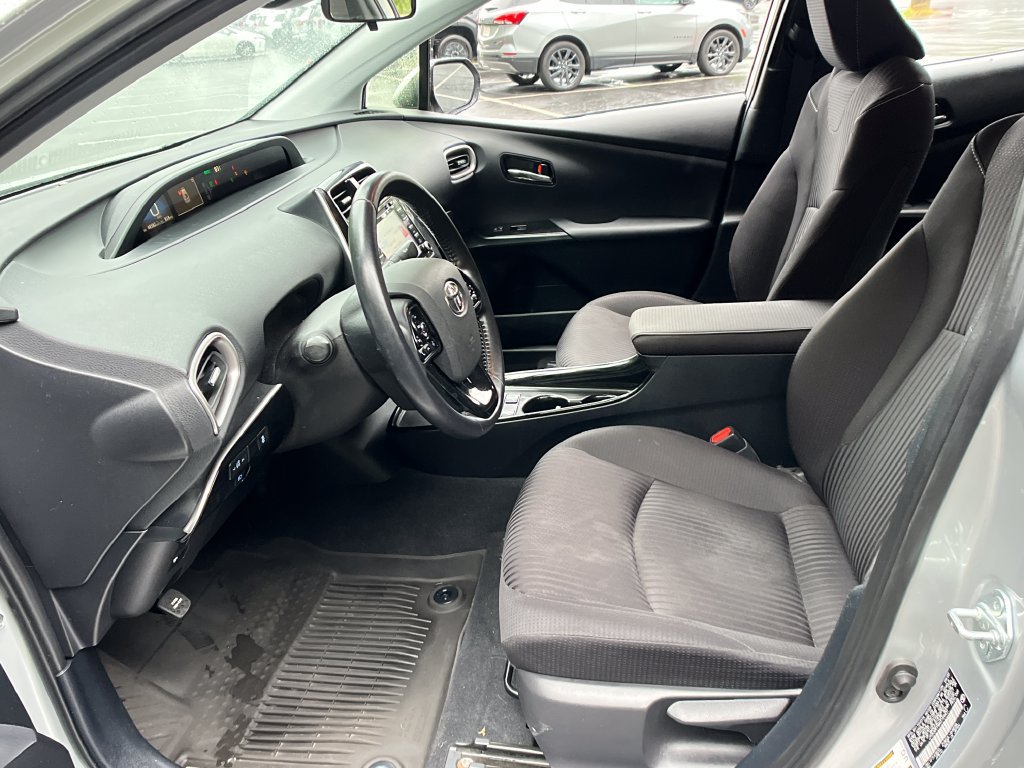 Certified 2021 Toyota Prius Prime LE FWD image 9