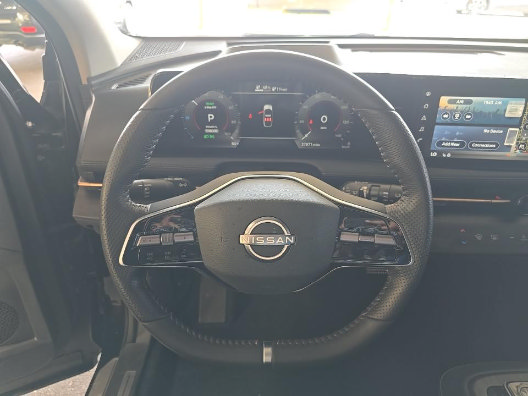 Used 2023 Nissan Ariya AWD image 9