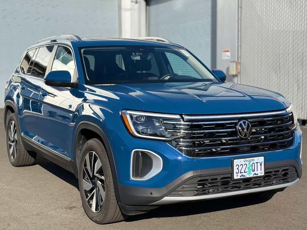 Used 2025 Volkswagen Atlas SEL AWD/4WD image 7