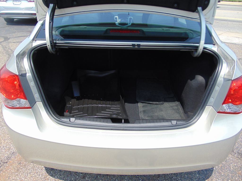 Used 2015 Chevrolet Cruze LT FWD image 32