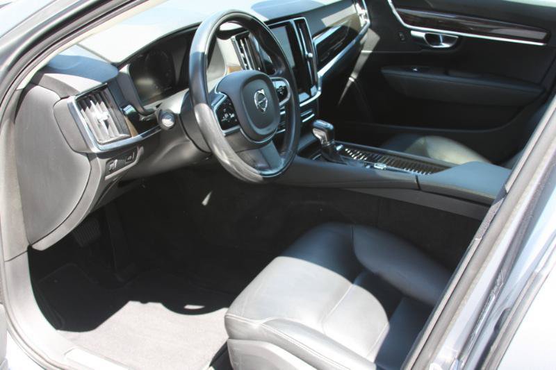 Used 2018 Volvo S90 T6 Momentum w/ Convenience Package AWD/4WD image 23