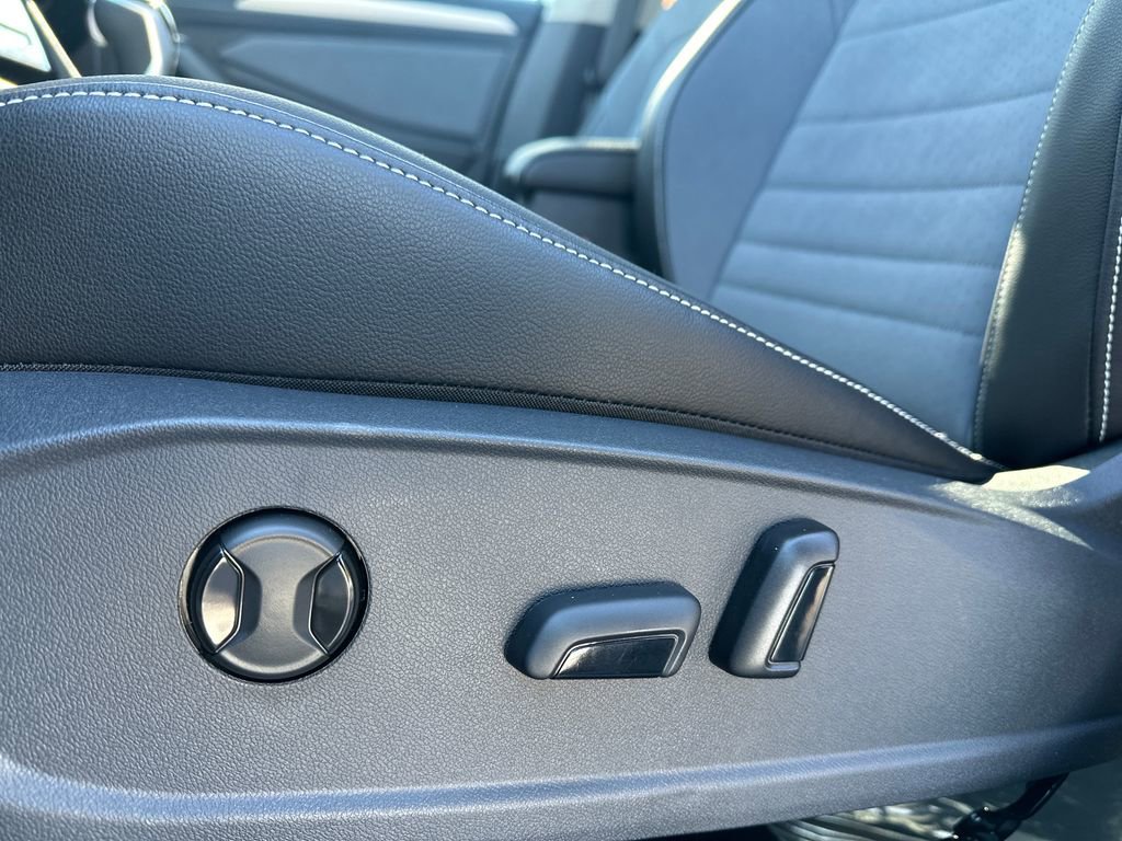 New 2026 Volkswagen Jetta SE image 4