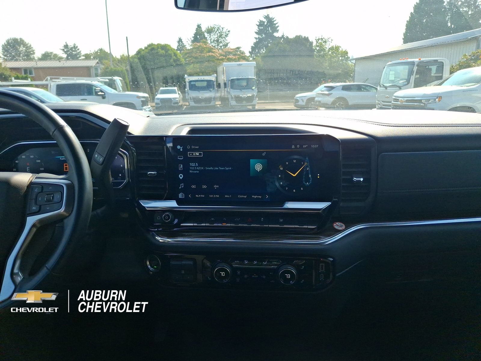 Used 2025 Chevrolet Silverado 1500 LT AWD/4WD image 11