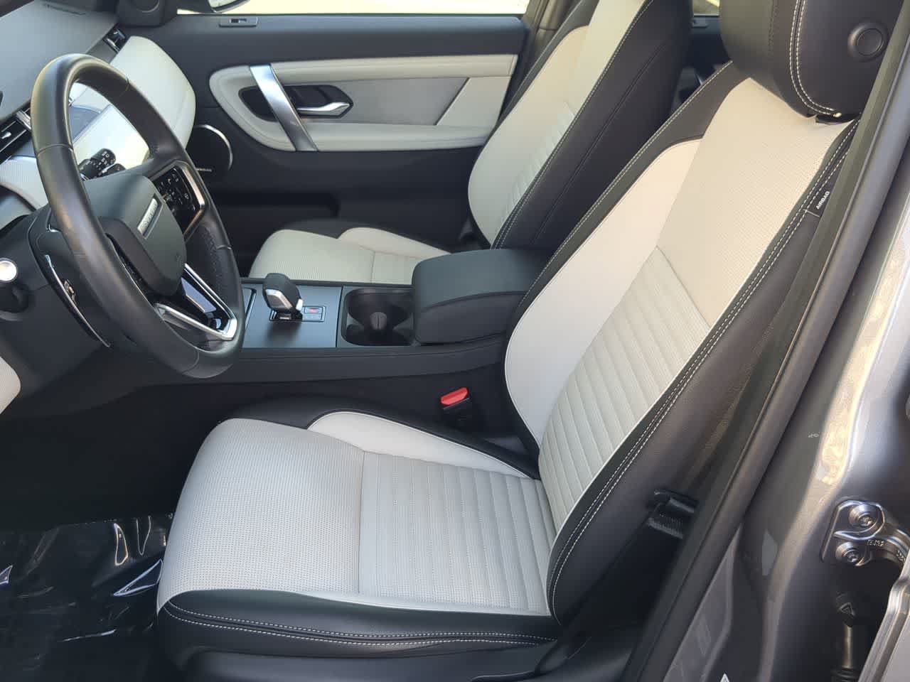 Certified 2025 Land Rover Discovery Sport Dynamic SE AWD/4WD image 16