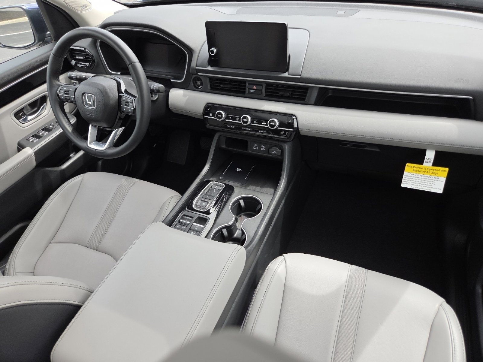 Certified 2025 Honda Pilot Touring image 29