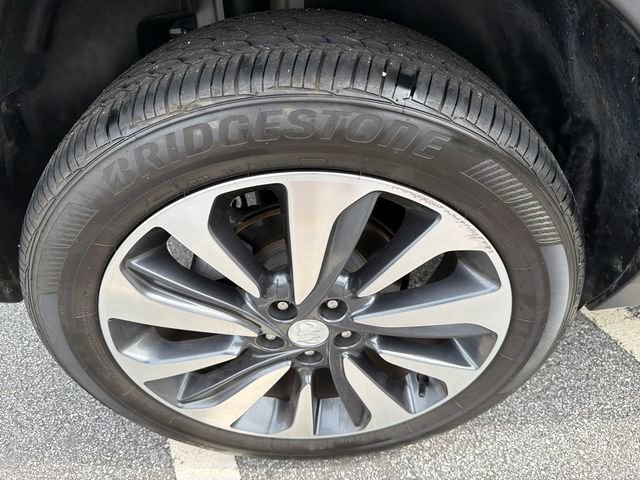 Used 2021 Buick Encore Preferred w/ Safety Package II AWD/4WD image 17