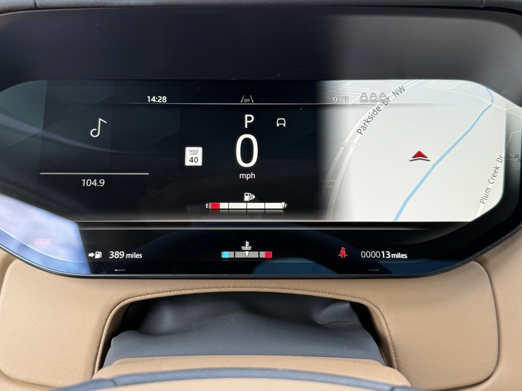 New 2025 Land Rover Range Rover SE image 27