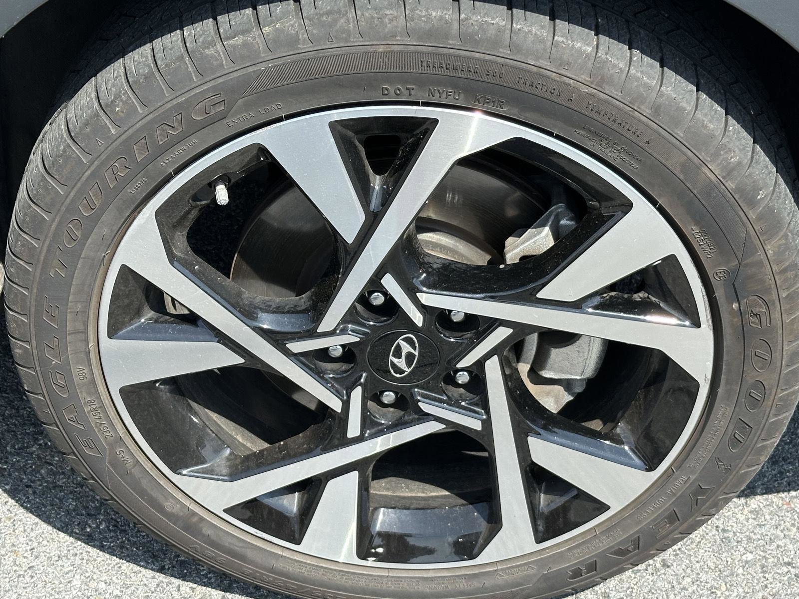 Used 2022 Hyundai Kona Limited w/ Cargo Package image 10