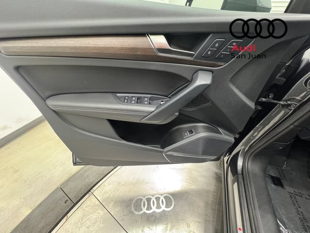 Used 2023 Audi Q5 2.0T Premium Plus w/ Premium Plus Package AWD/4WD image 35