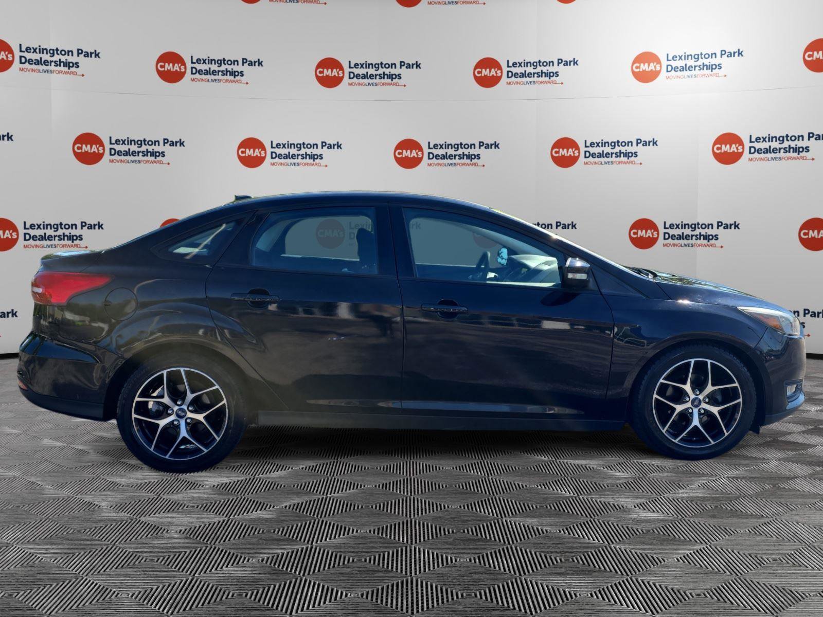 Used 2017 Ford Focus SEL FWD image 8