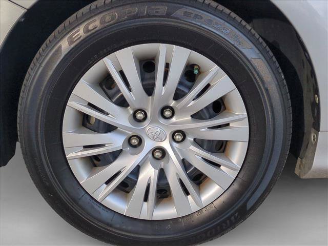 Used 2014 Toyota Camry LE FWD image 22