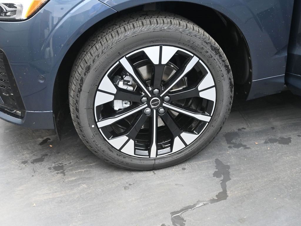 New 2026 Volvo XC60 B5 Plus w/ Protection Package Premier image 9