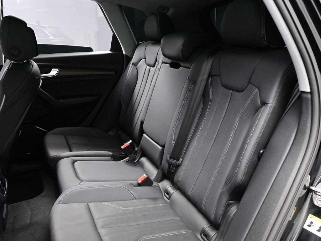 Used 2024 Audi Q5 2.0T Premium w/ Convenience Package image 37