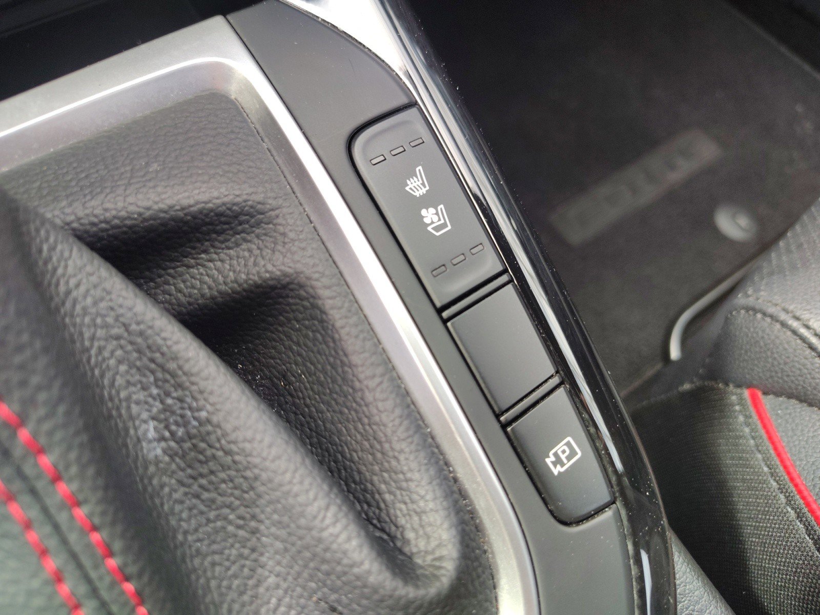 Used 2023 Kia Forte GT w/ GT2 Package image 25