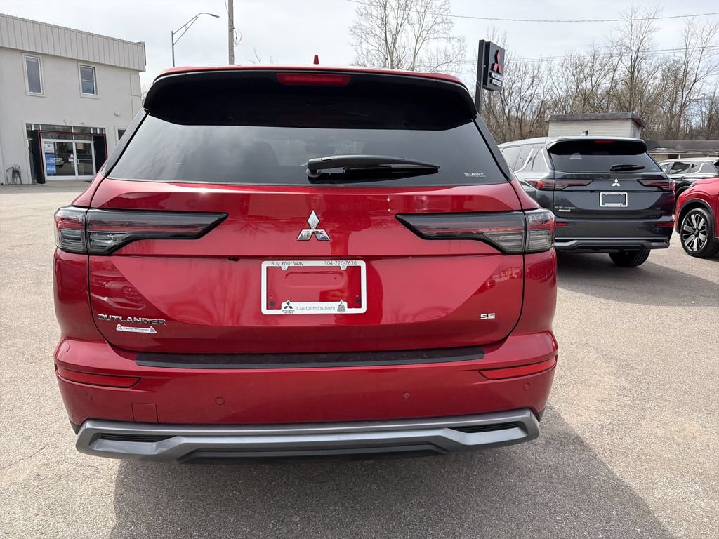 New 2026 Mitsubishi Outlander SE AWD/4WD image 5