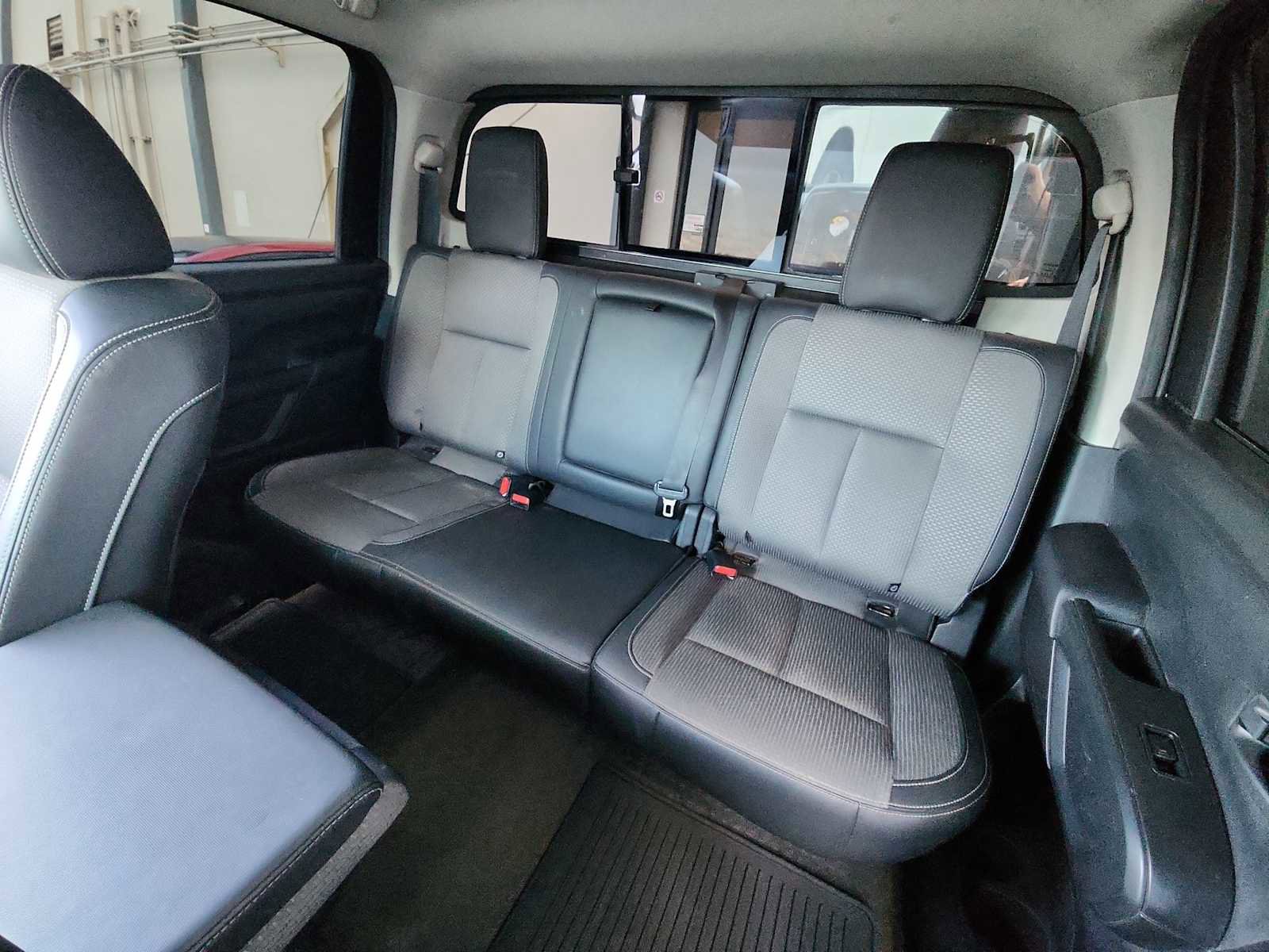 Used 2021 Nissan Titan S w/ S Utility Package image 22