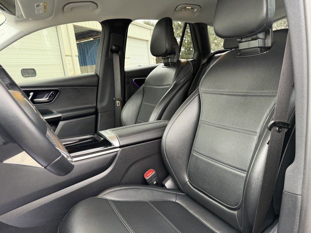 Used 2025 Mercedes-Benz GLC 350e 4MATIC image 13