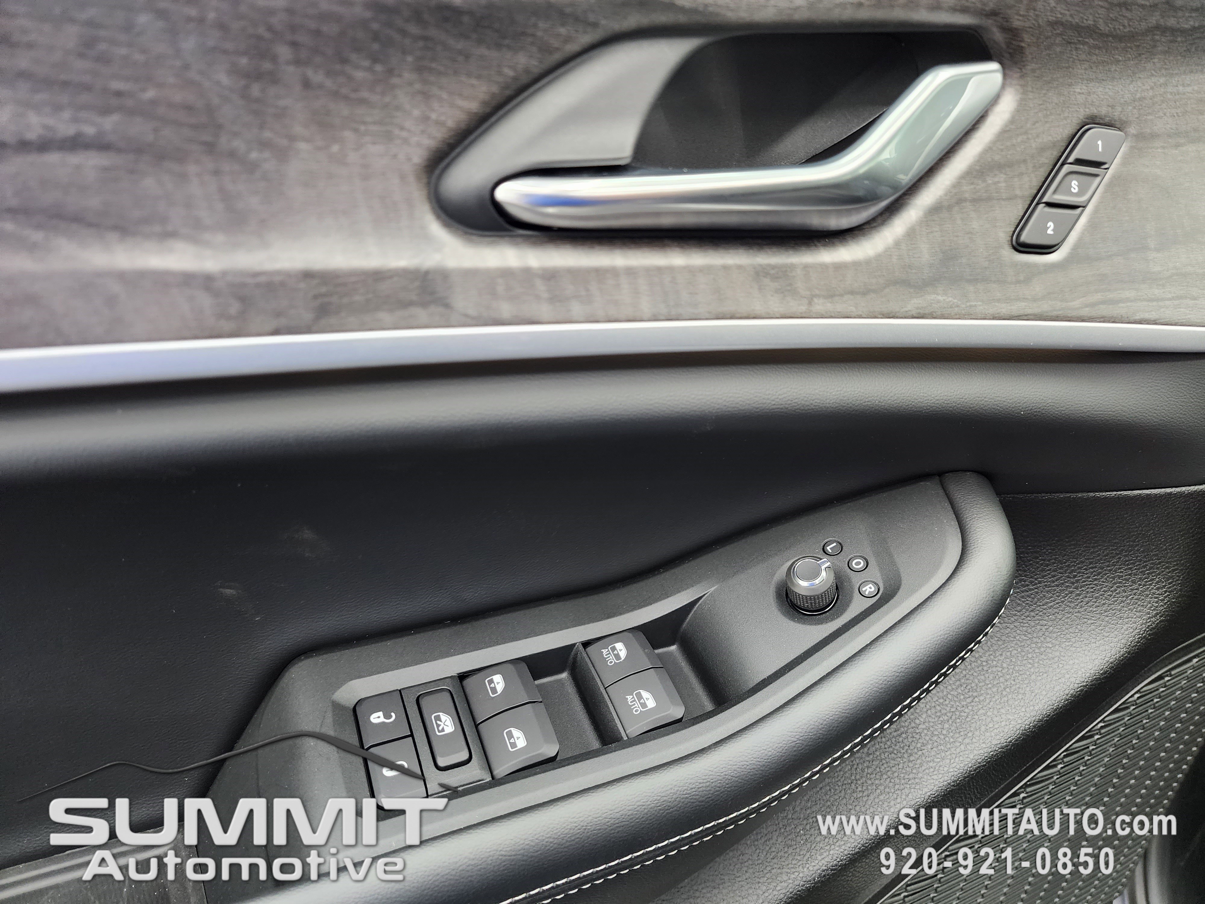 New 2025 Jeep Grand Cherokee Limited w/ Black Appearance Package image 42