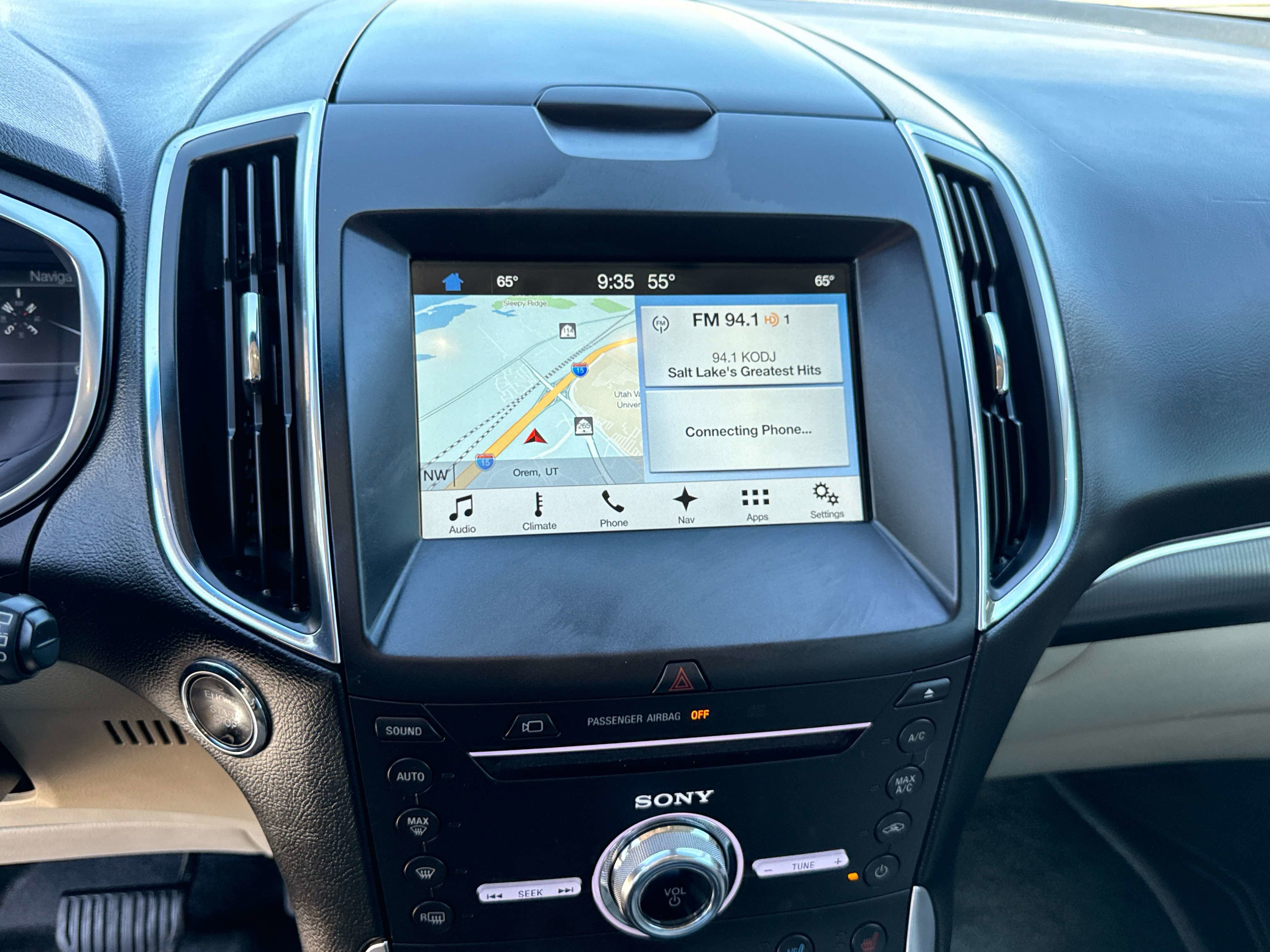 Used 2018 Ford Edge Titanium w/ Equipment Group 302A FWD image 21