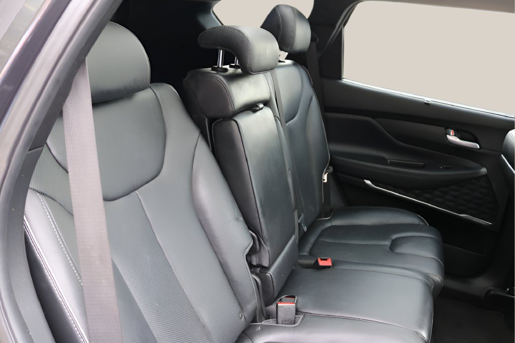 Used 2021 Hyundai Santa Fe SEL w/ Convenience + Premium Package FWD image 19