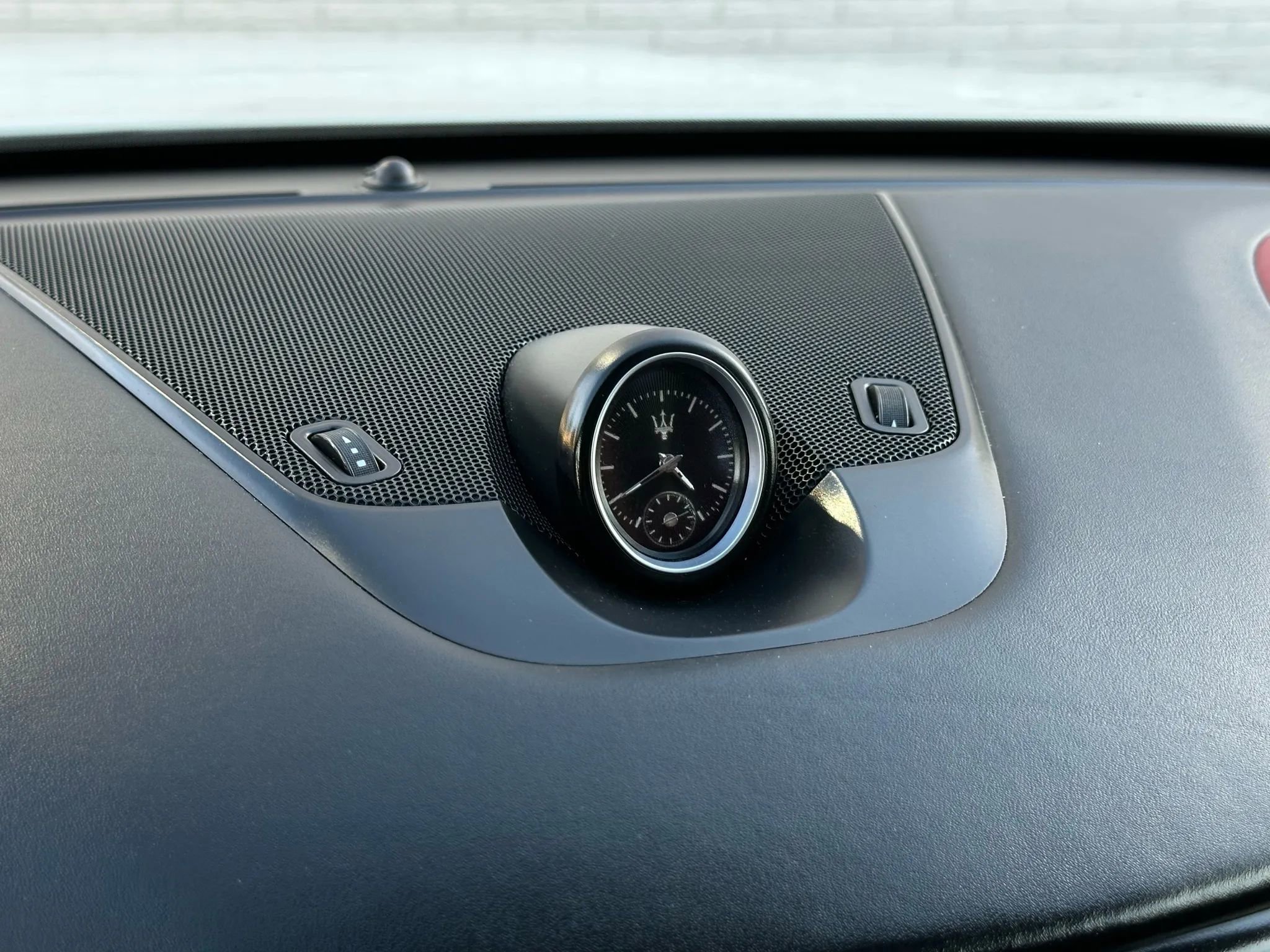 Used 2017 Maserati Levante w/ Sport Package image 34