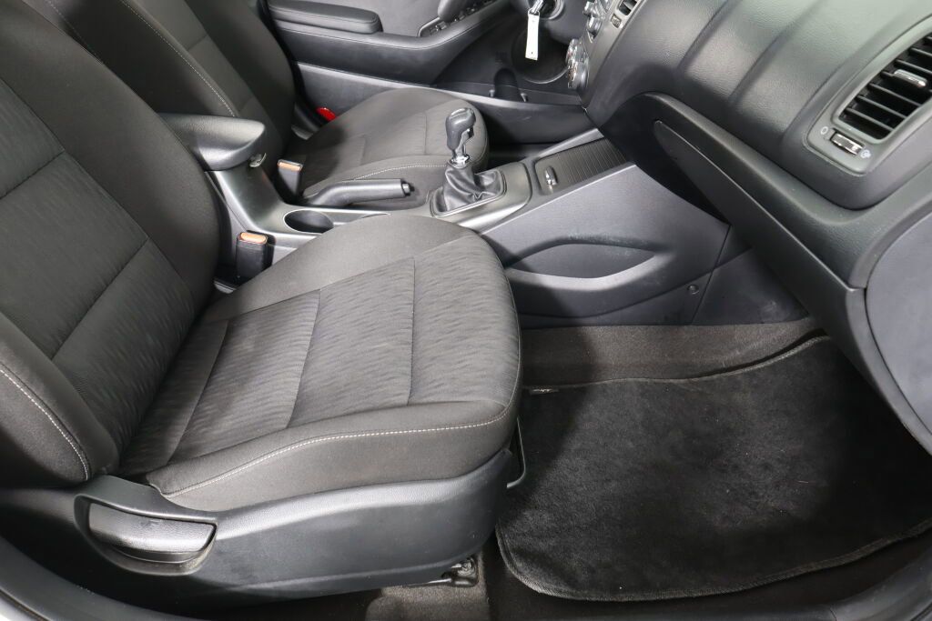 Used 2016 Kia Forte LX image 26