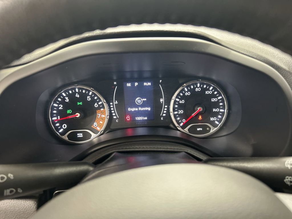Used 2023 Jeep Renegade Latitude w/ Premium Group AWD/4WD image 13