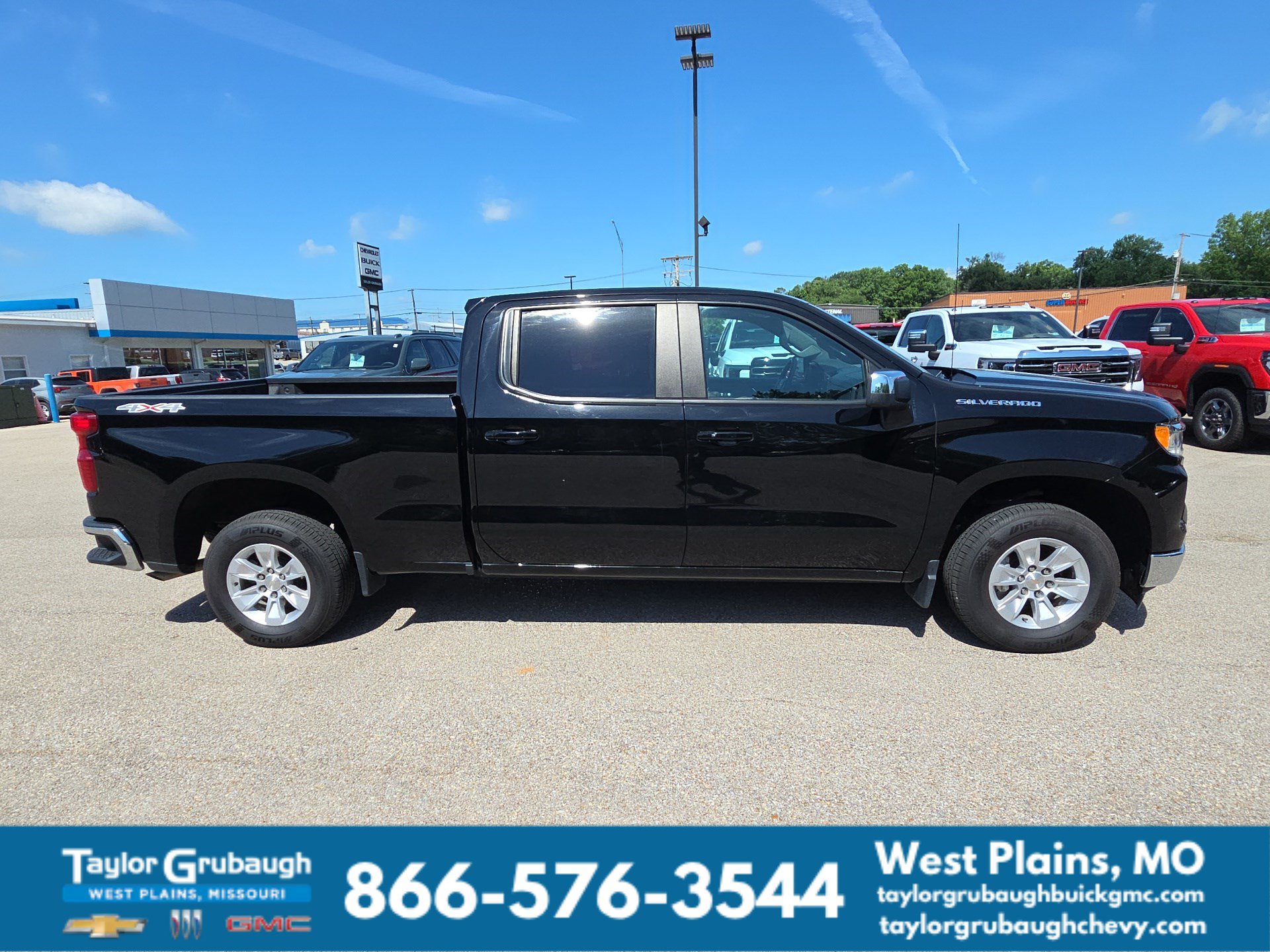Used 2023 Chevrolet Silverado 1500 LT w/ Protection Package AWD/4WD image 10