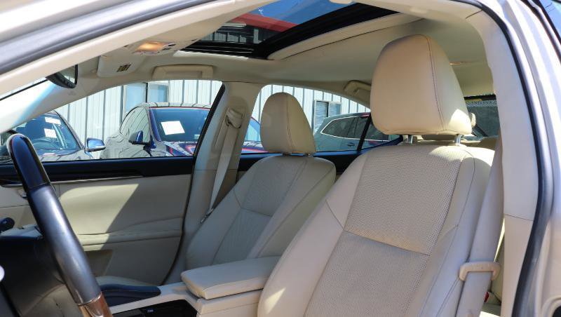 Used 2015 Lexus ES 350 4dr Sdn w/ Luxury Package image 11