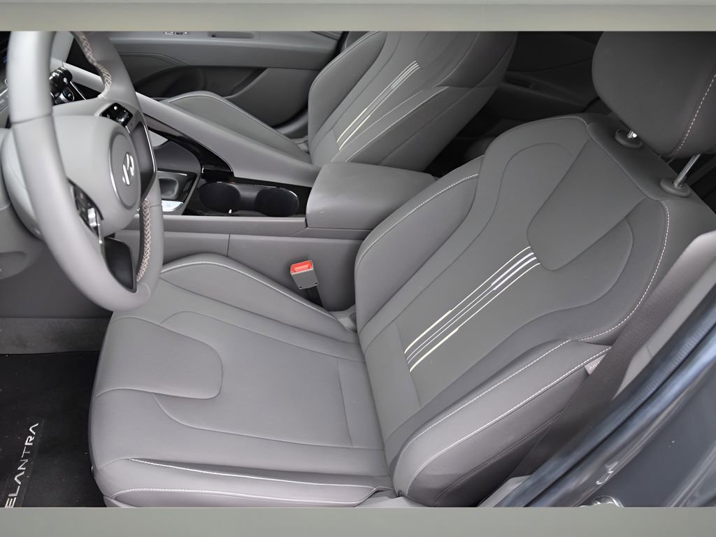 Used 2024 Hyundai Elantra SEL w/ Convenience Package image 14