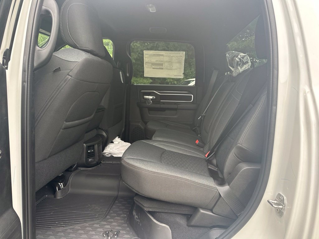 New 2026 RAM 3500 Big Horn AWD/4WD image 28