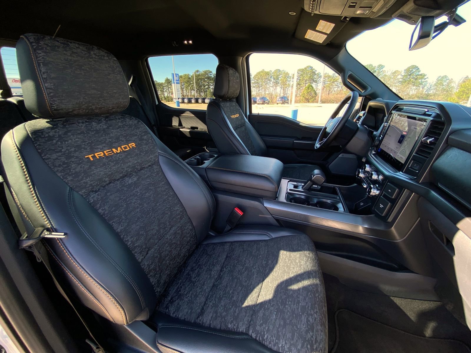 Used 2025 Ford F150 Tremor w/ Tow/Haul Package image 17