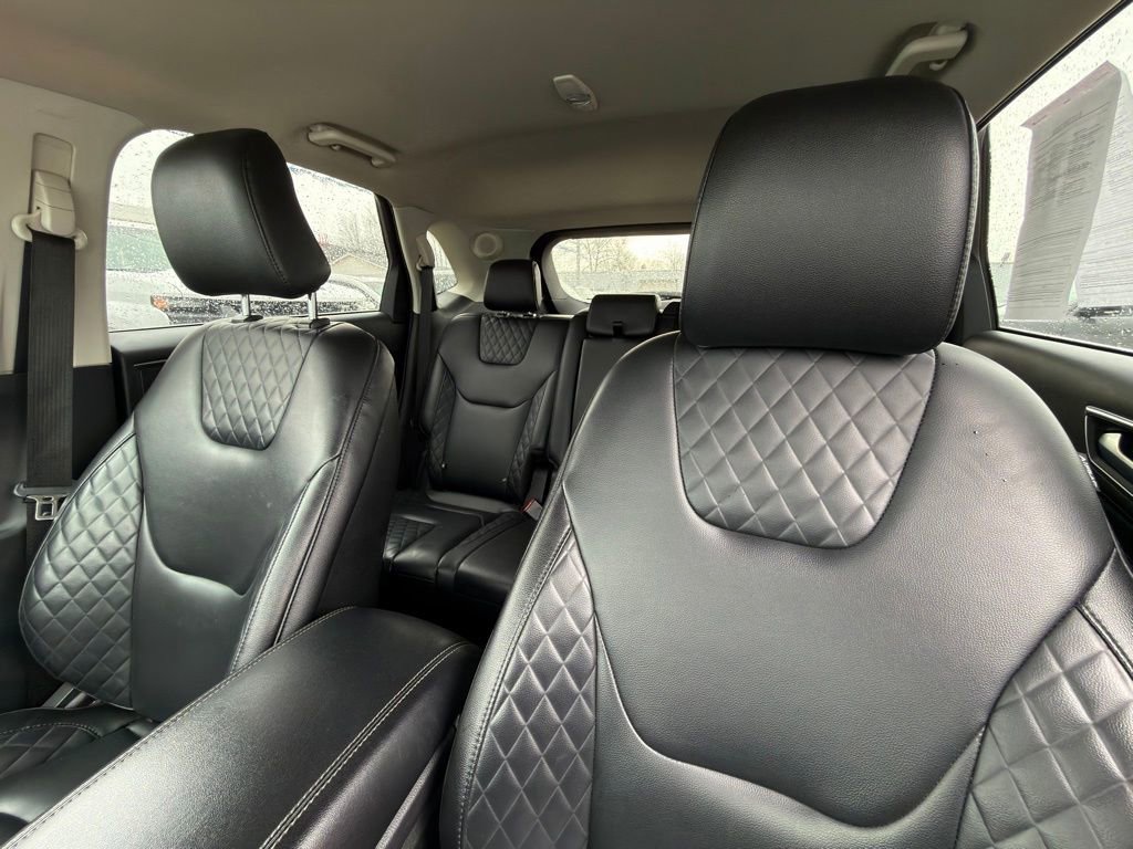 Used 2024 Ford Edge Titanium image 41