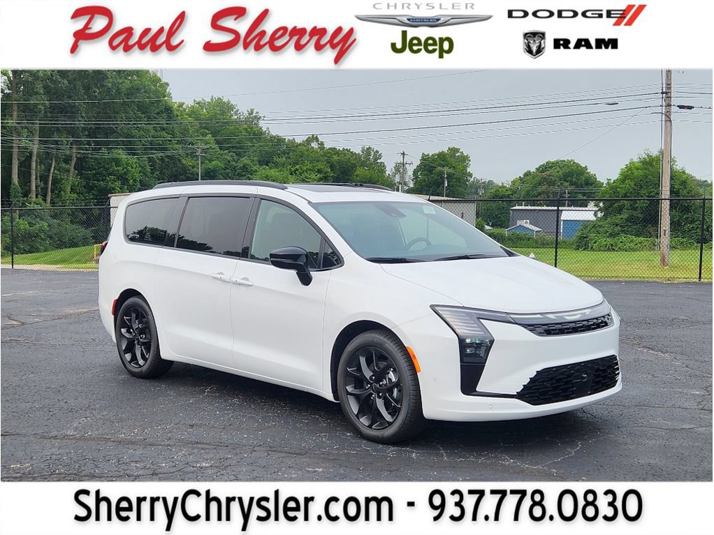 New 2027 Chrysler Pacifica Limited FWD image 1