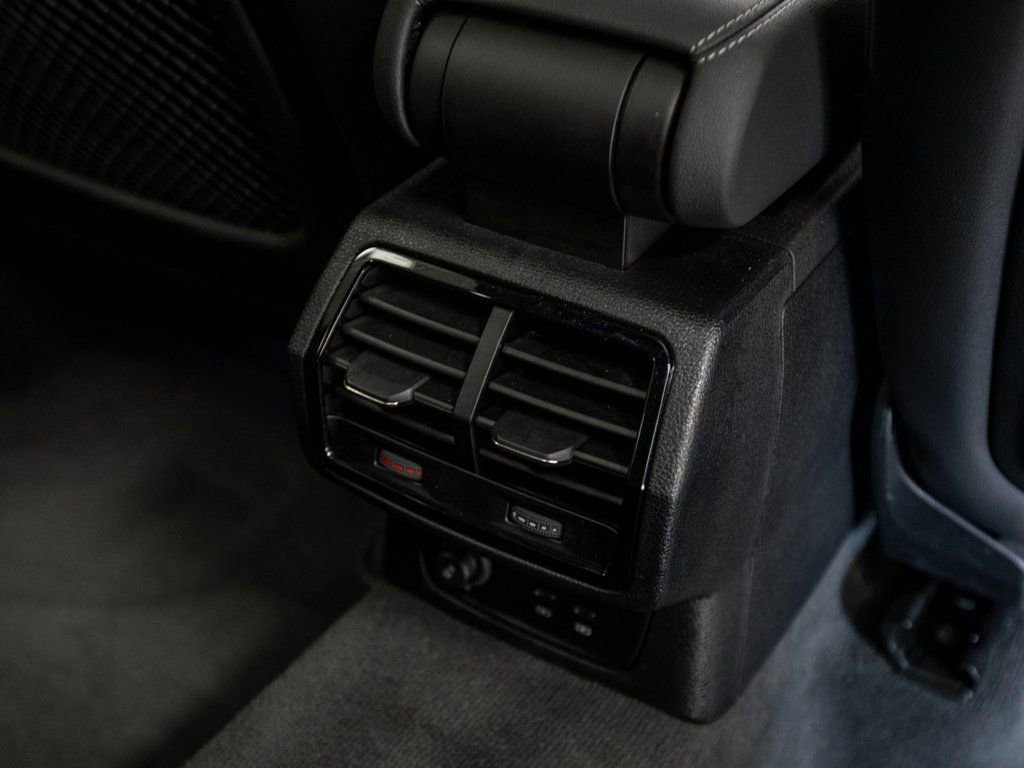 Used 2024 Audi Q3 2.0T Premium w/ Convenience Package image 26