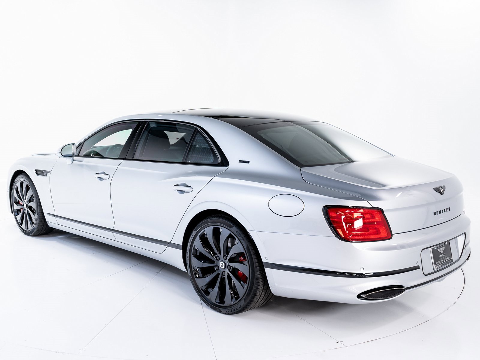 New 2025 Bentley Flying Spur Plug-In Hybrid image 3