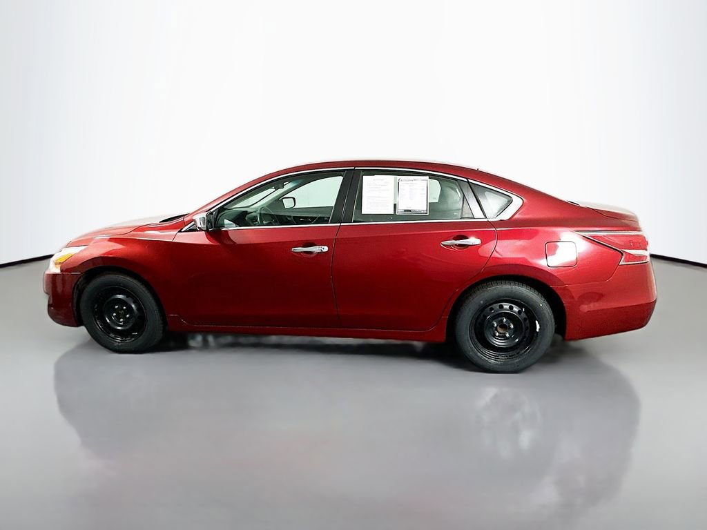 Used 2015 Nissan Altima 2.5 S w/ Power Driver Seat Package FWD image 4