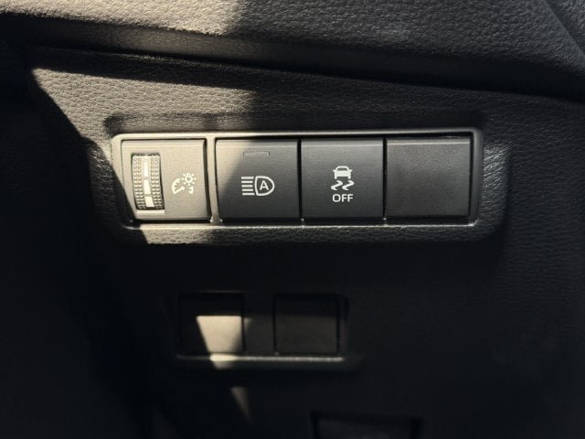 Certified 2026 Toyota Corolla Cross LE FWD image 21