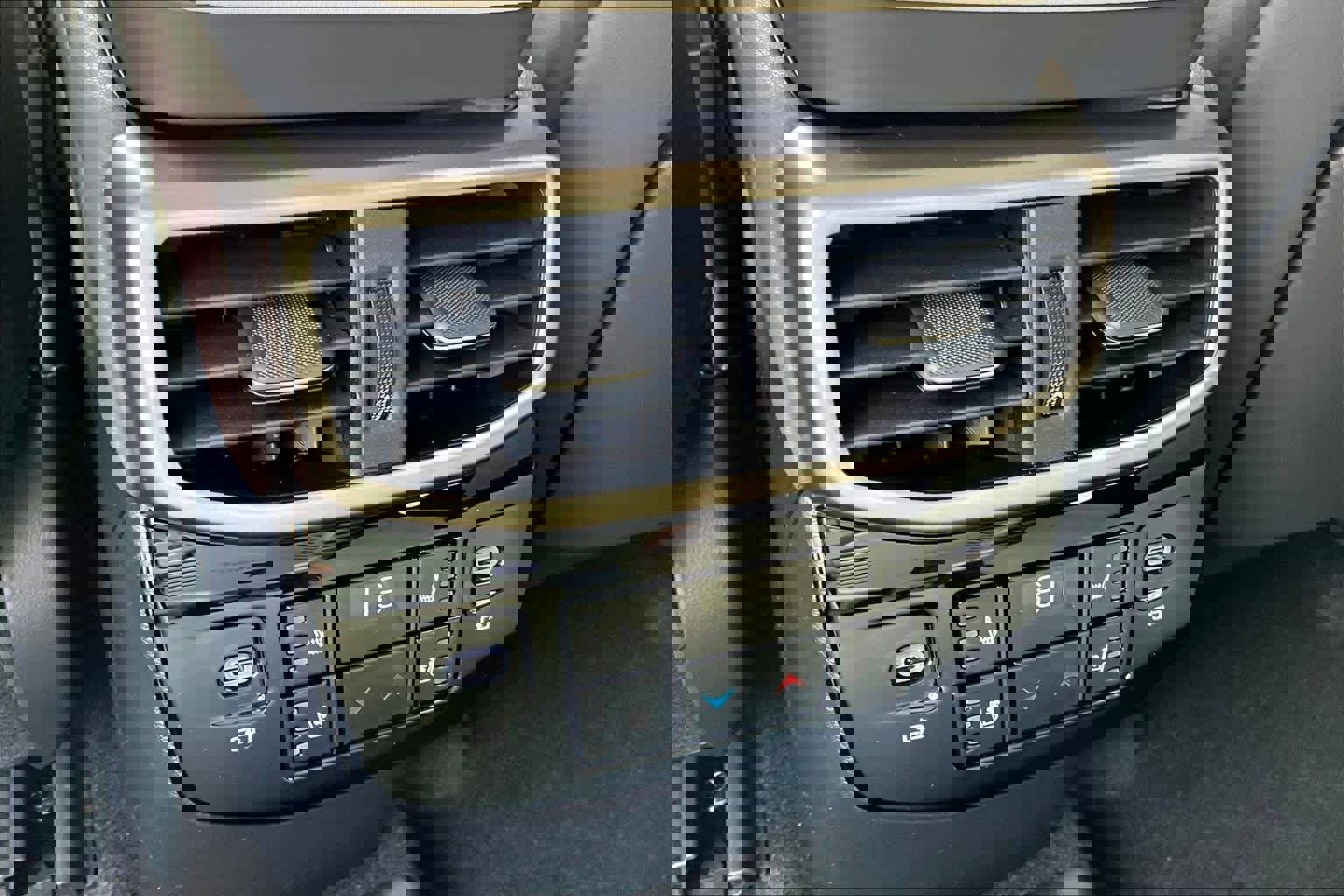 New 2026 Lexus RX 450h AWD image 13